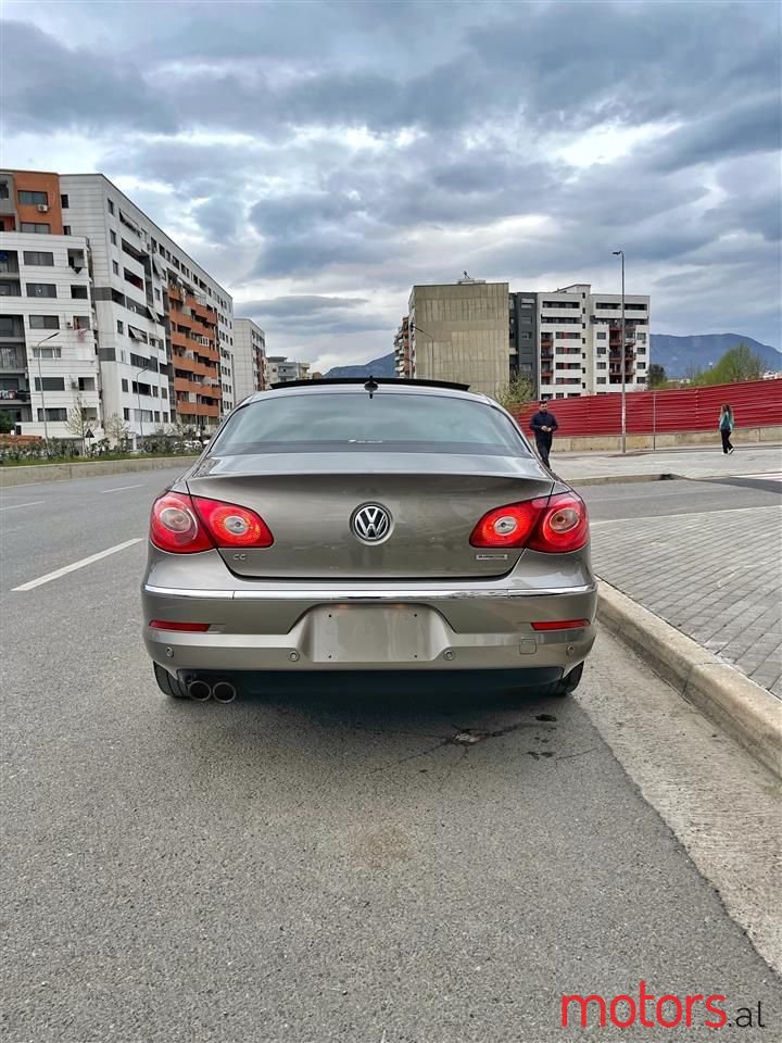 2012' Volkswagen Passat photo #3