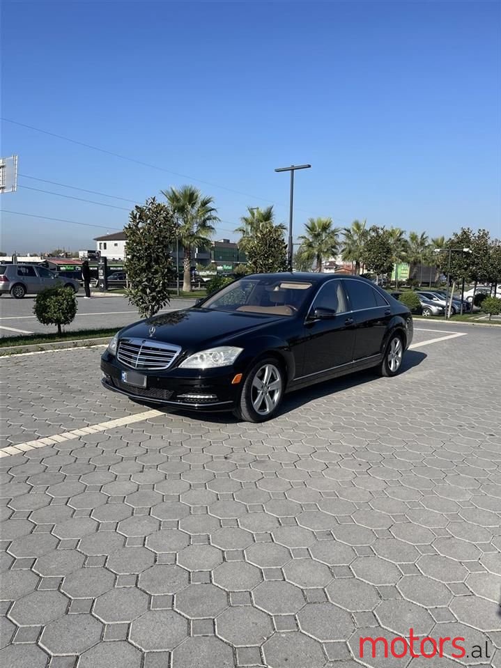 2012' Mercedes-Benz 350 photo #1