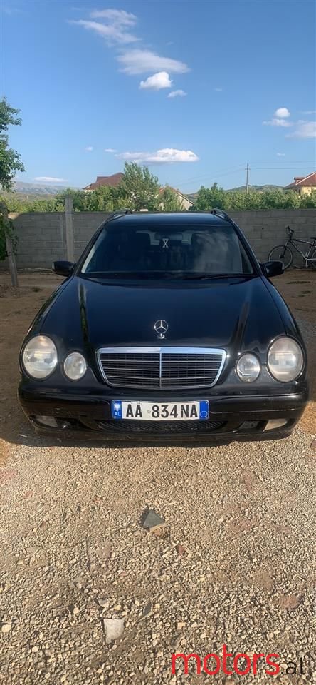 2002' Mercedes-Benz 220 photo #5