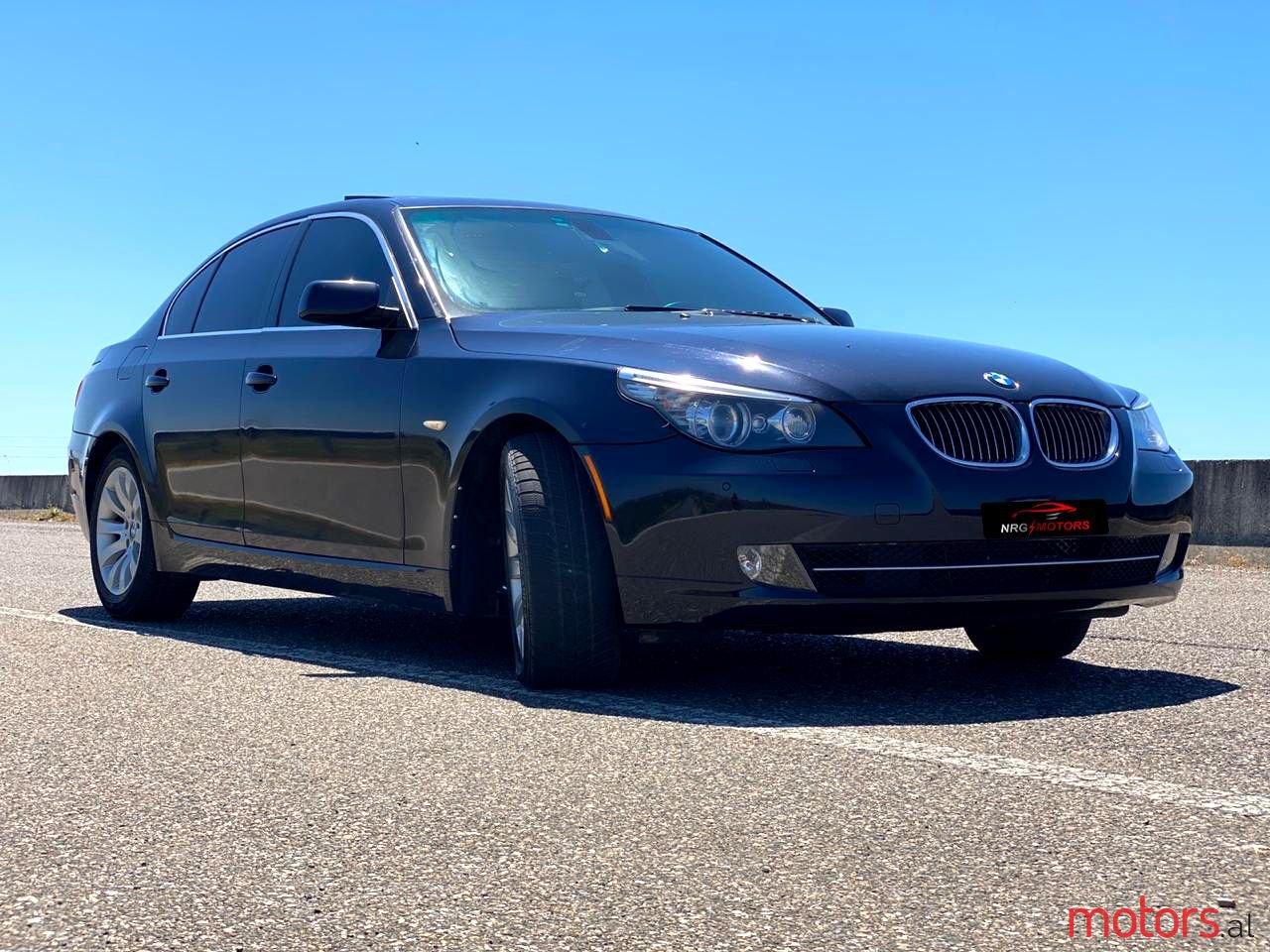 2008' BMW 528 photo #2