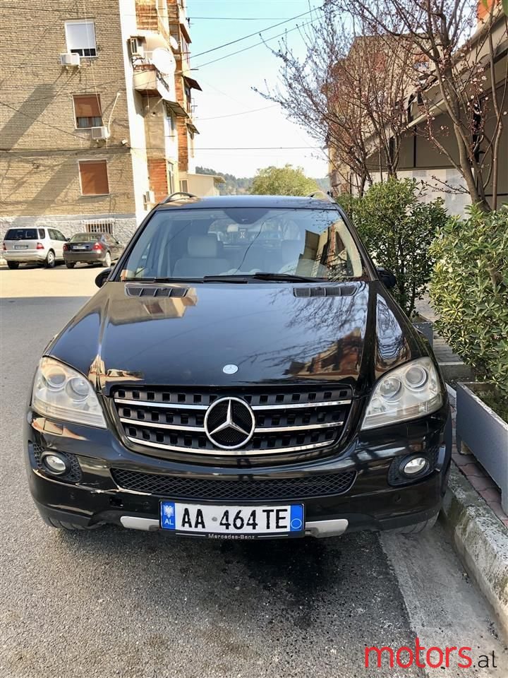 2008' Mercedes-Benz ML 320 photo #3