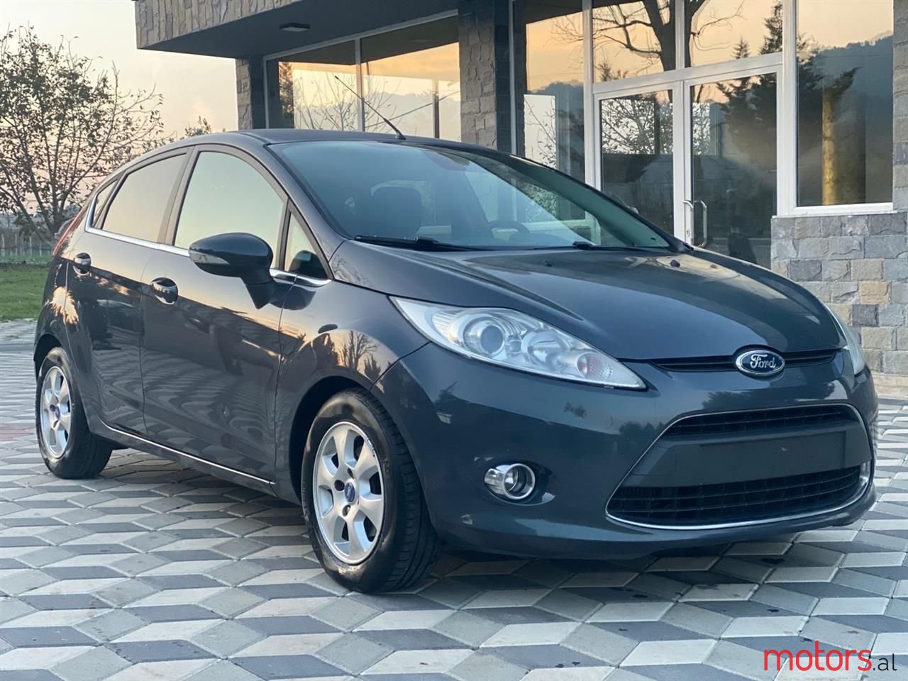 2011' Ford Fiesta photo #4