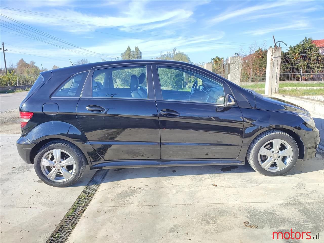 2008' Mercedes-Benz B 180 photo #2