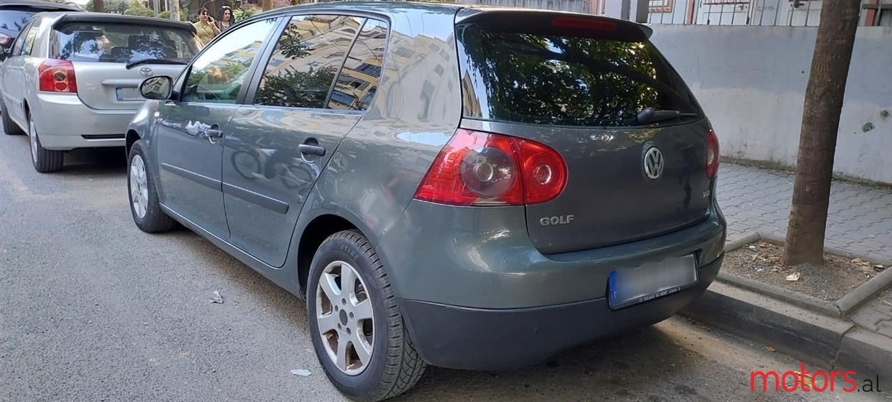 2005' Volkswagen Golf photo #3