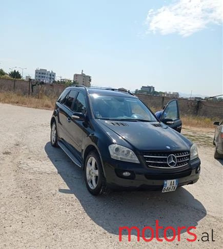 2006' Mercedes-Benz ML 320 photo #1