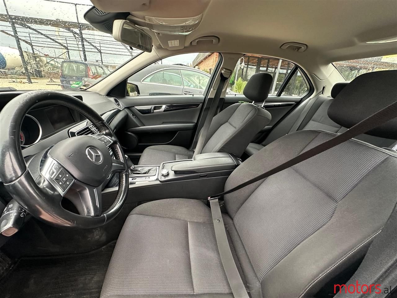 2012' Mercedes-Benz C 200 photo #3