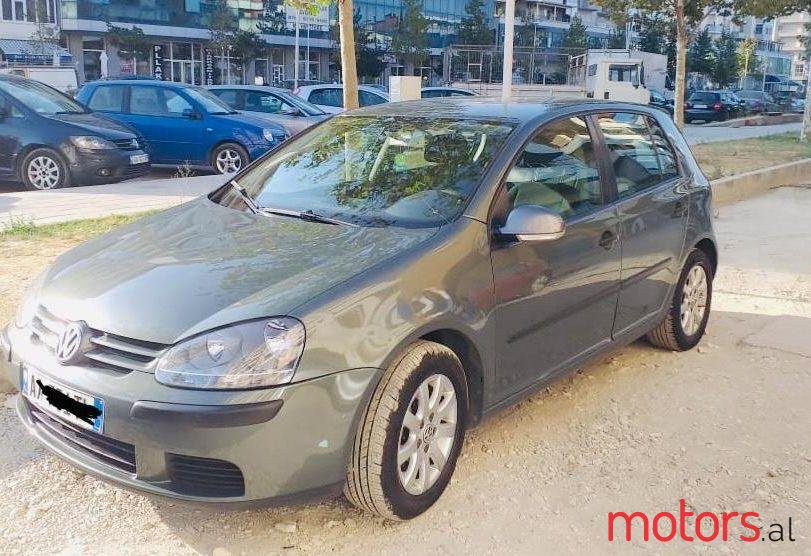 2005' Volkswagen Golf photo #1