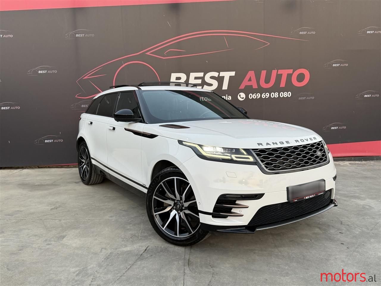 2018' Land Rover Range Rover Velar photo #2