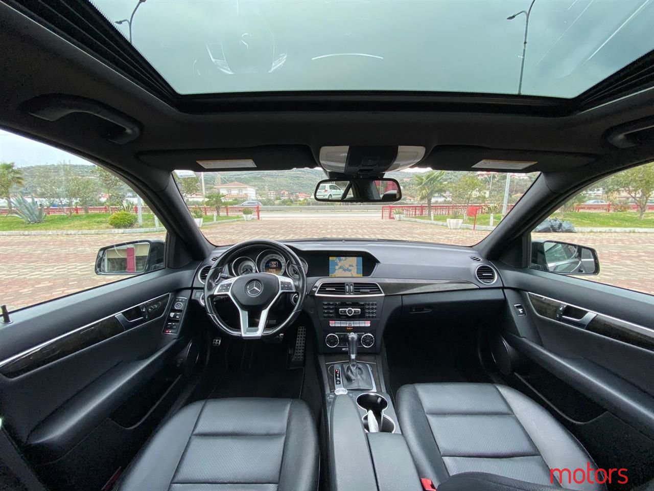 2012' Mercedes-Benz C 300 photo #6