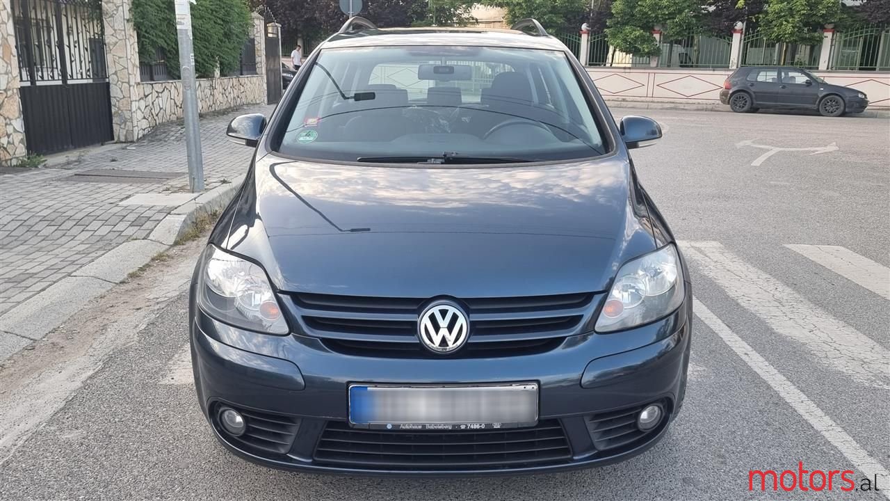 2008' Volkswagen Golf Plus photo #4