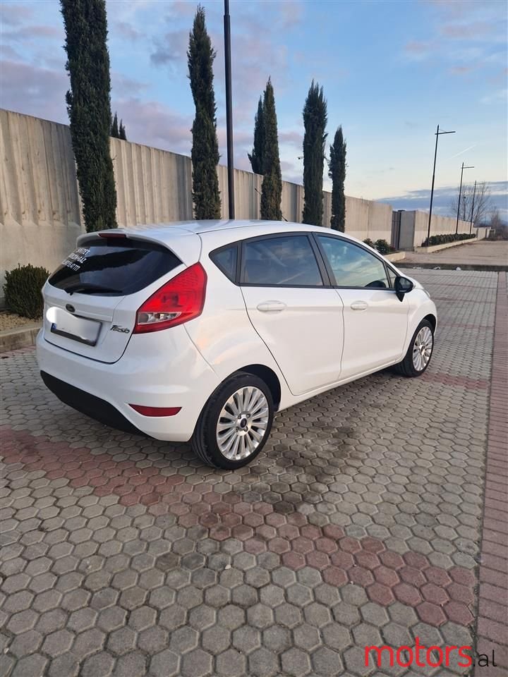 2009' Ford Fiesta photo #2