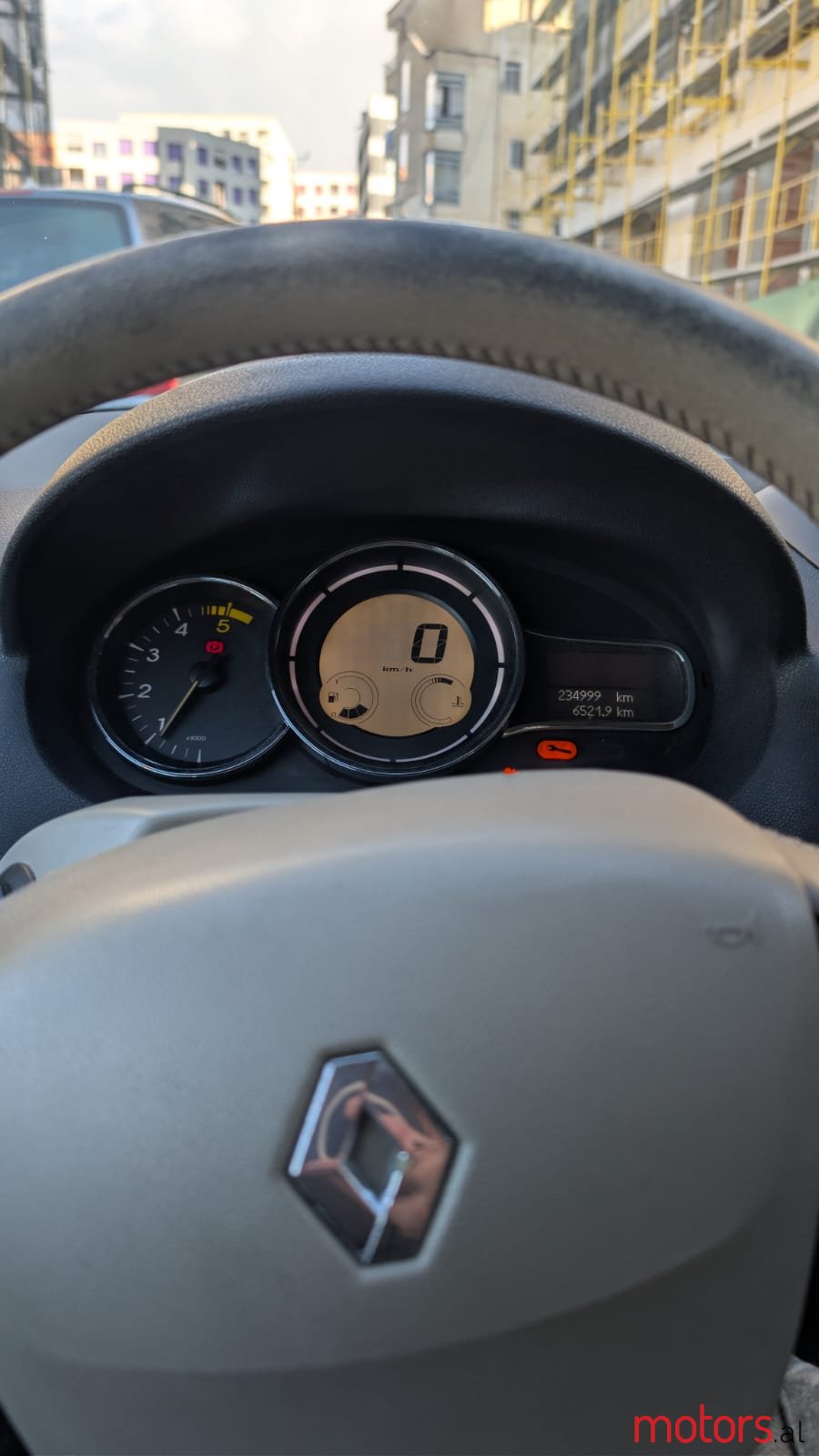 2012' Renault Megane photo #5