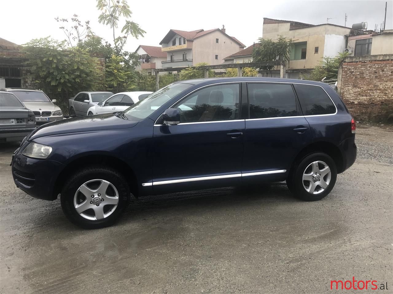 2005' Volkswagen Touareg photo #4