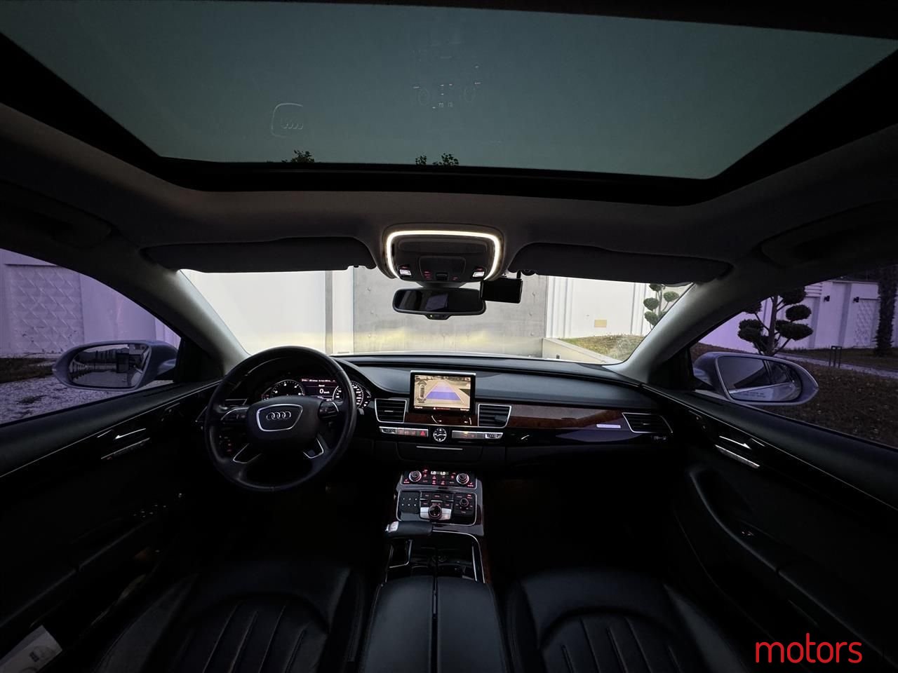 2012' Audi A8 photo #6