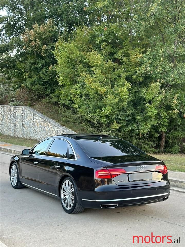 2015' Audi A8 photo #3