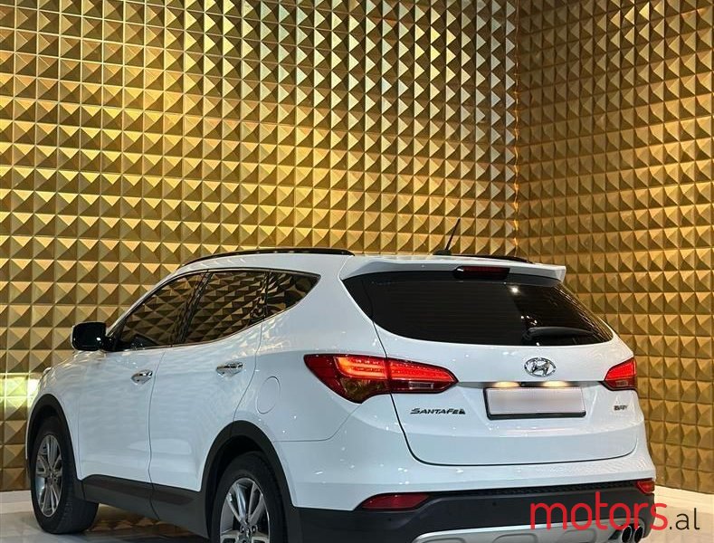 2013' Hyundai Santa Fe photo #5