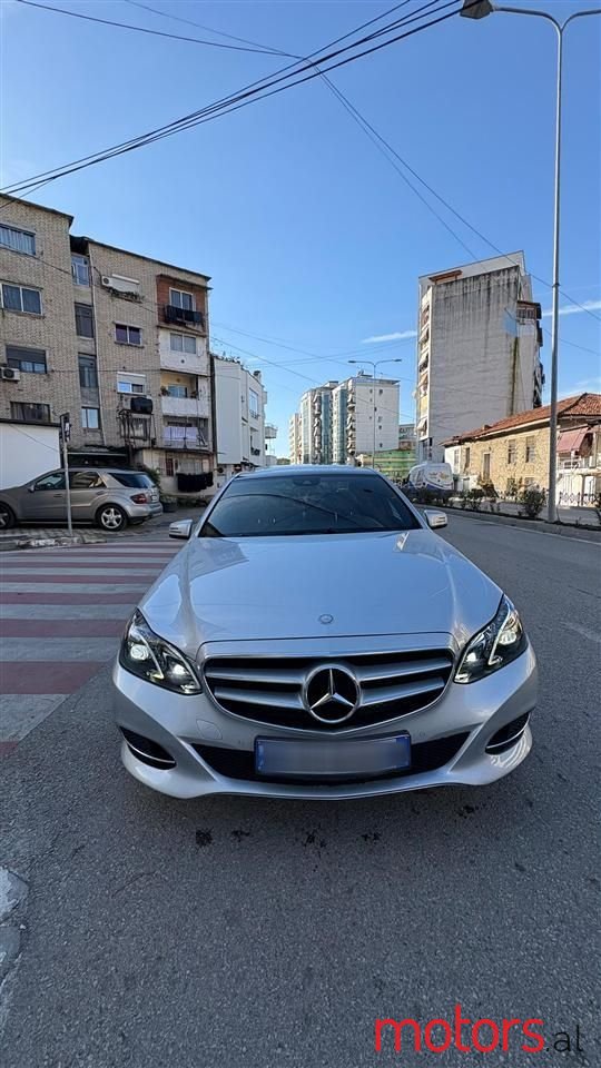 2014' Mercedes-Benz E 220 photo #1