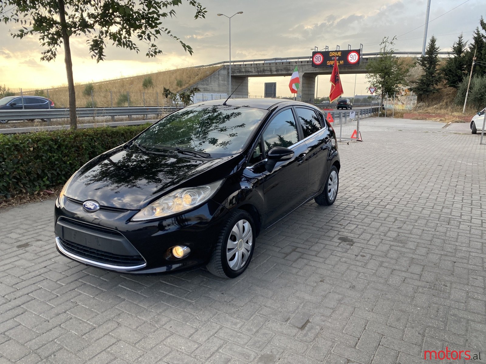 2010' Ford Fiesta photo #5