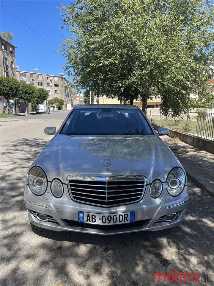 2007' Mercedes-Benz E 320 photo #1