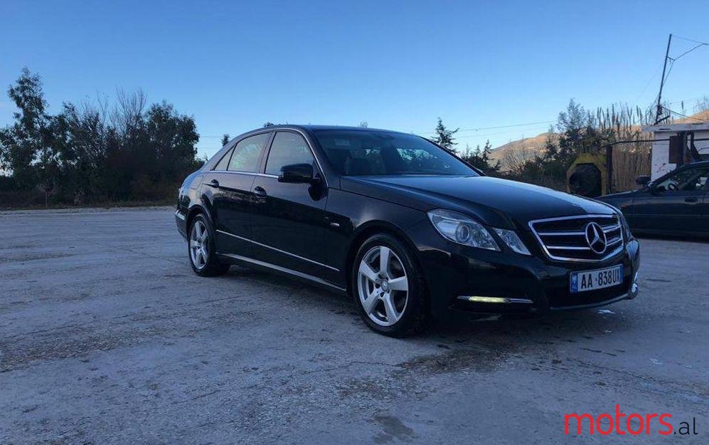 2012' Mercedes-Benz E 250 photo #1
