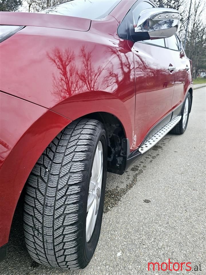 2012' Hyundai ix35 photo #6