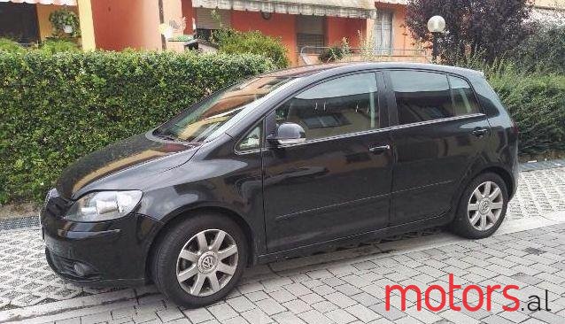 2005' Volkswagen Golf Plus photo #3