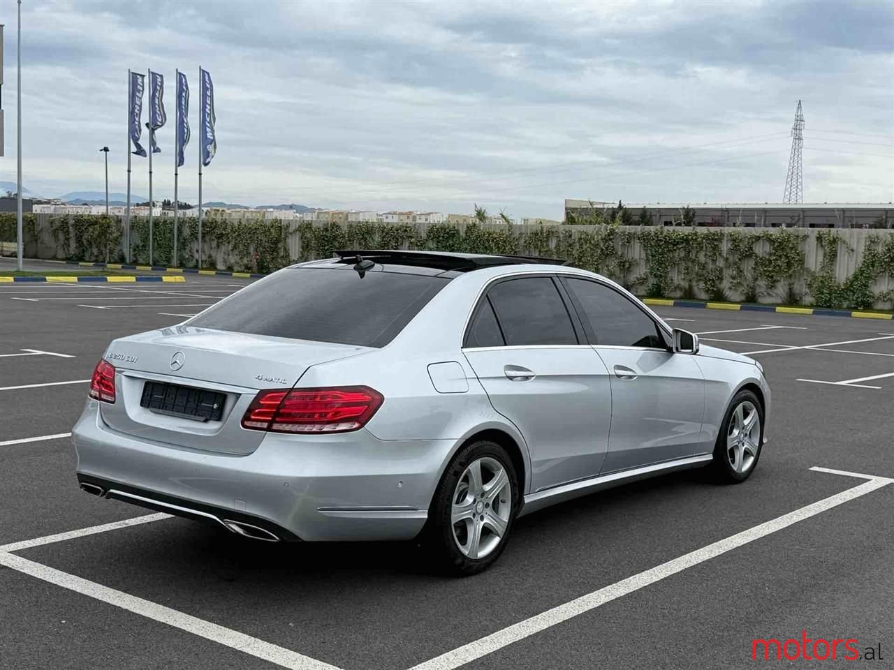 2015' Mercedes-Benz E 250 photo #3