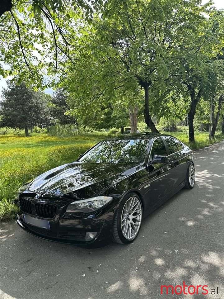 2010' BMW 530 photo #1