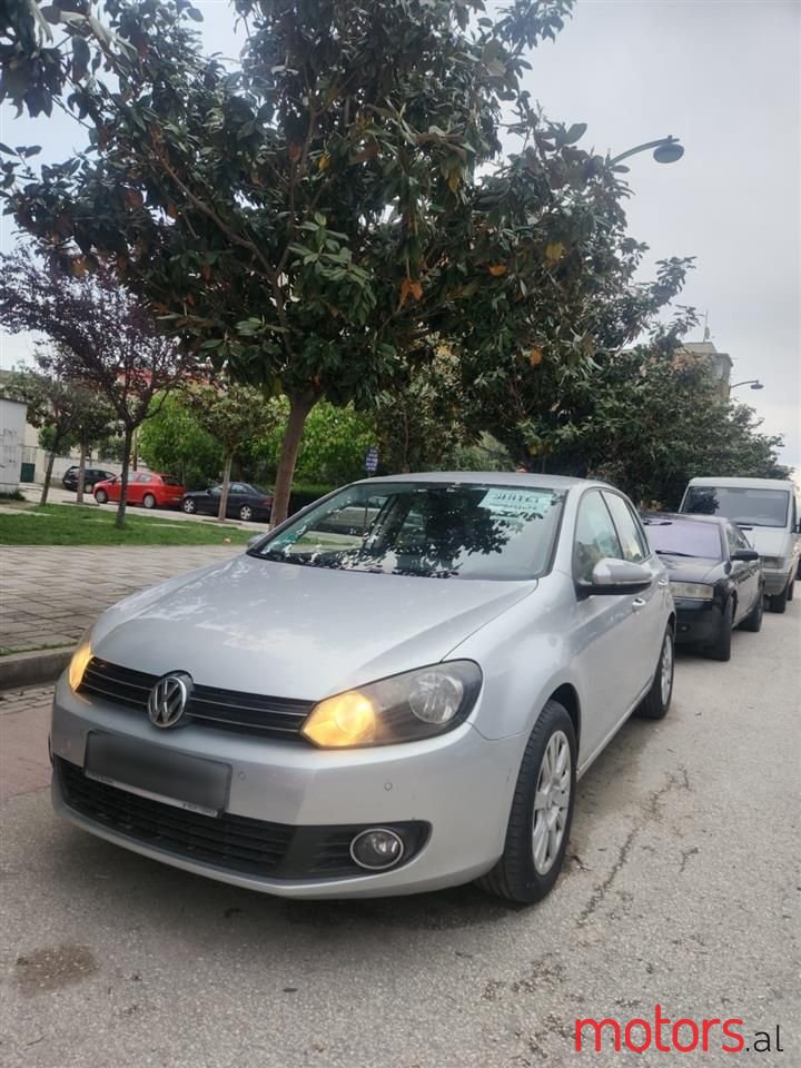 2008' Volkswagen Golf photo #1