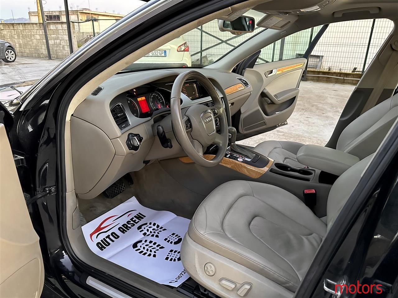 2010' Audi A4 photo #4