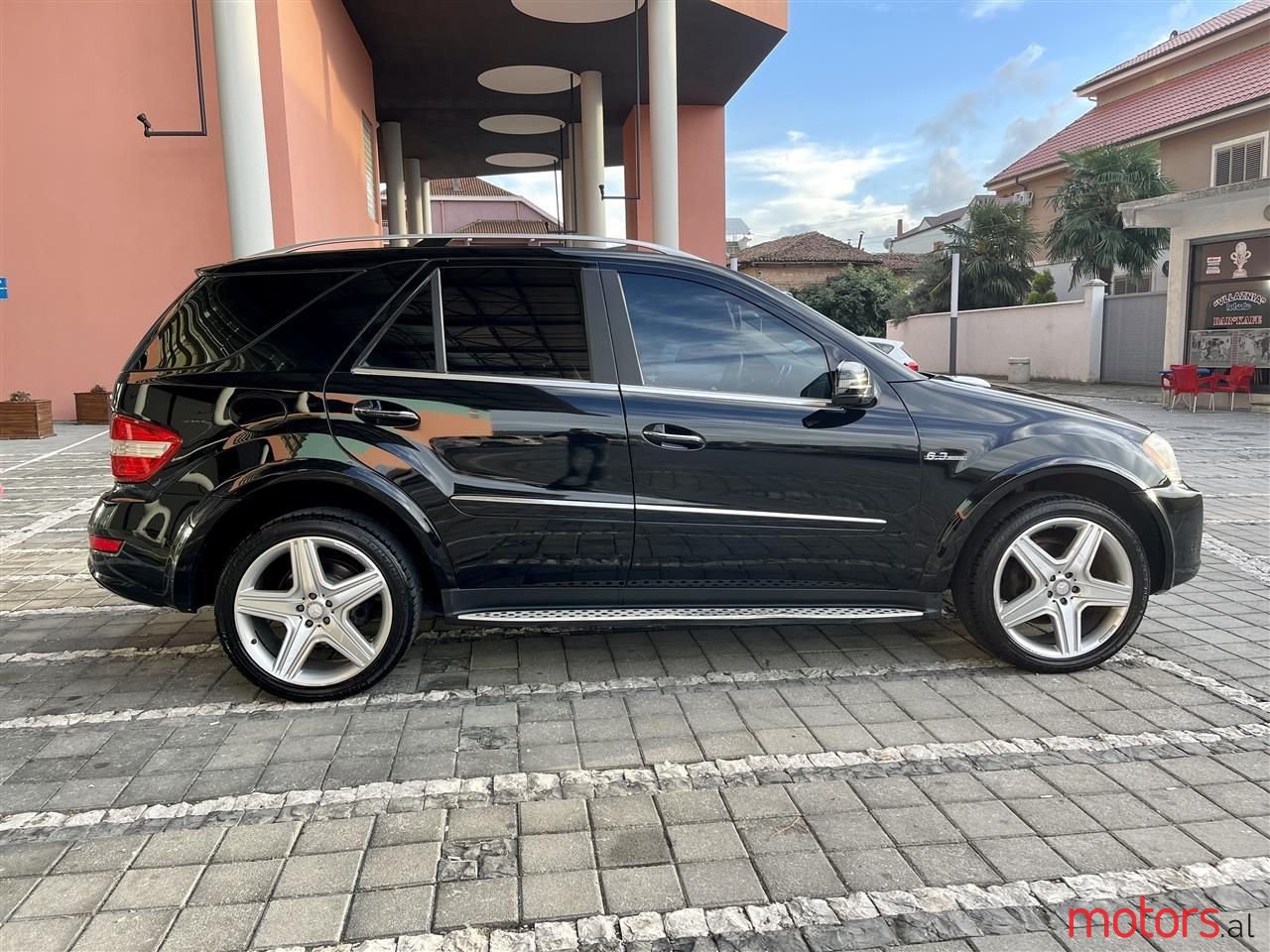 2010' Mercedes-Benz ML 300 photo #4