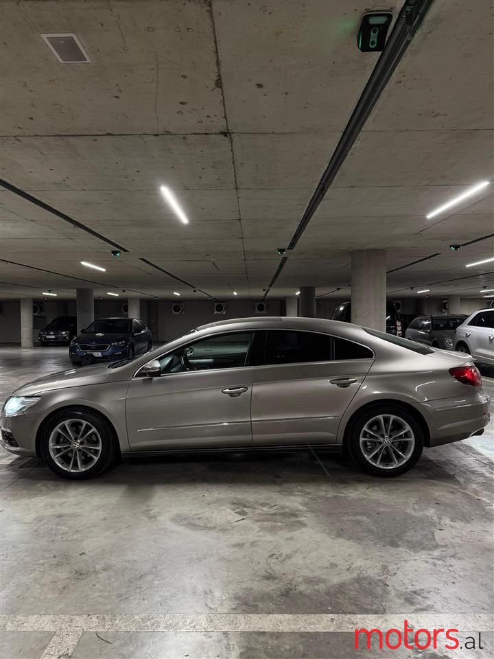 2010' Volkswagen photo #3