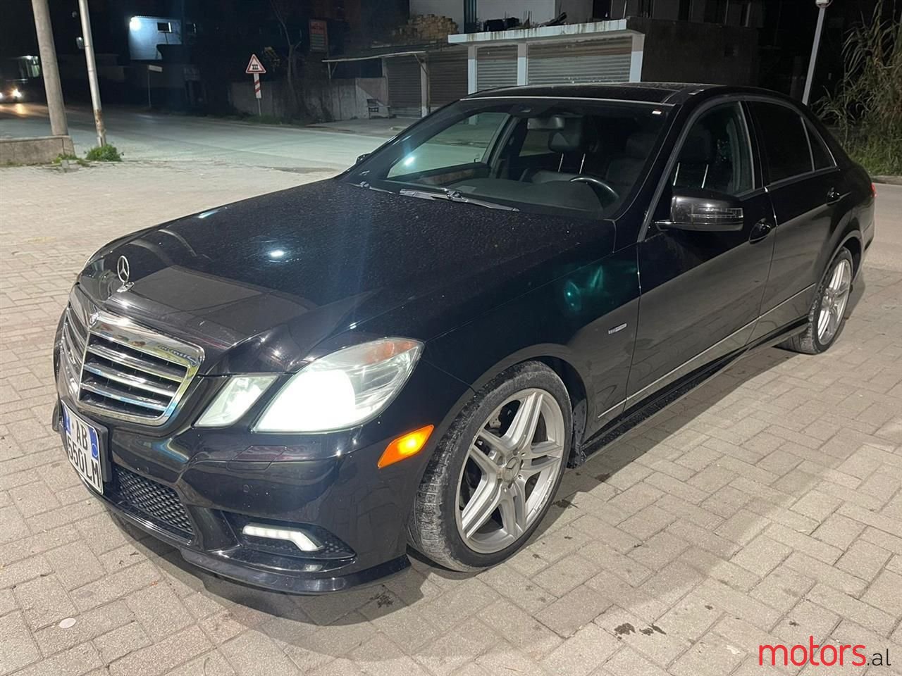 2011' Mercedes-Benz E 350 photo #4