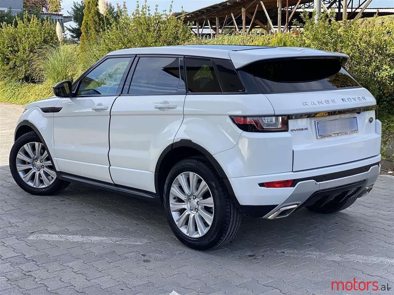 2017' Land Rover Range Rover Evoque photo #2