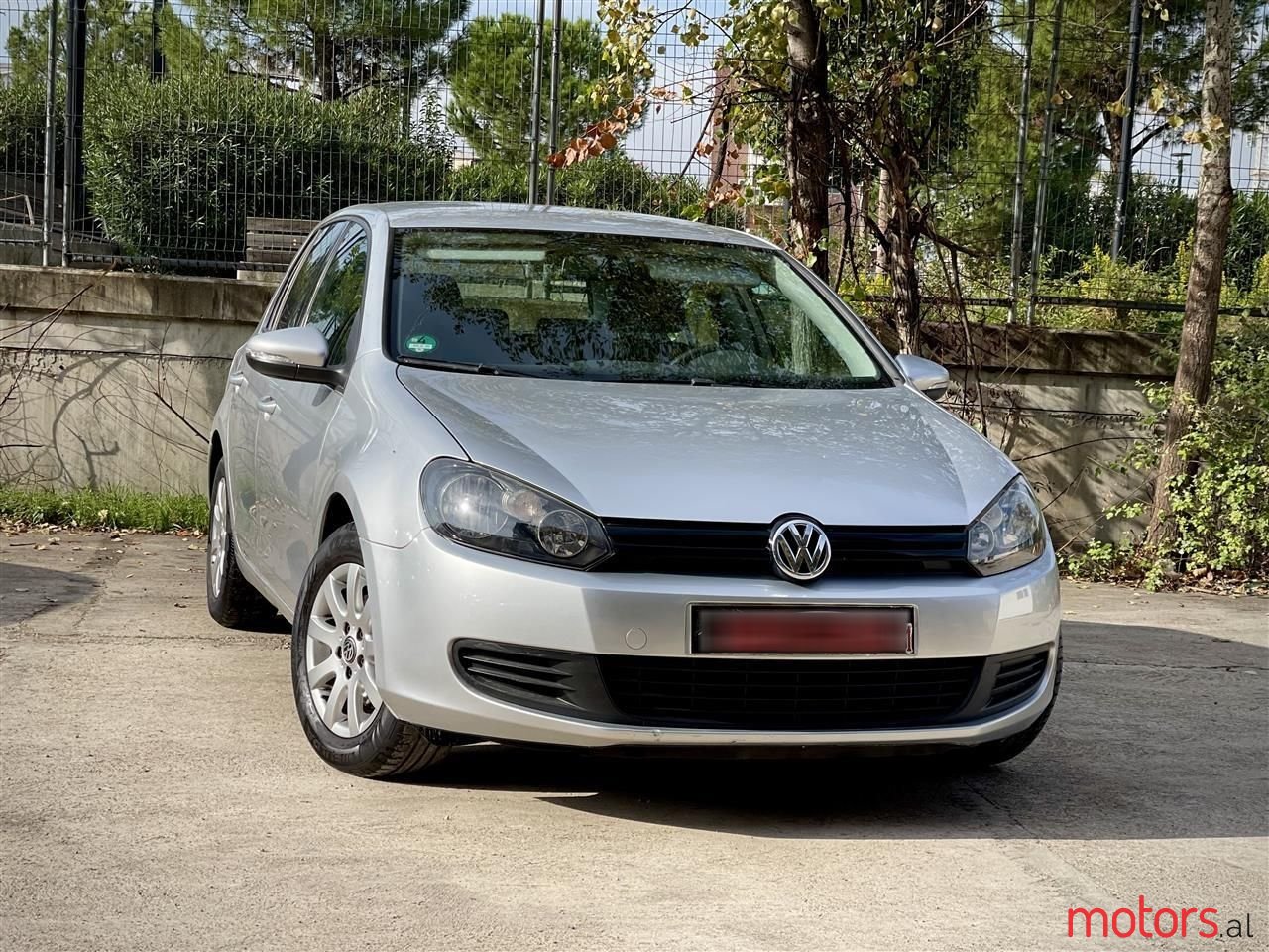2009' Volkswagen Golf photo #1