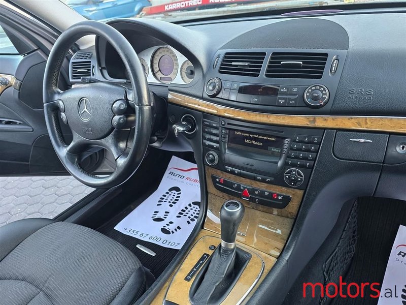 2006' Mercedes-Benz E 280 photo #2