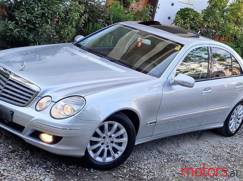 2007' Mercedes-Benz E 200 photo #1