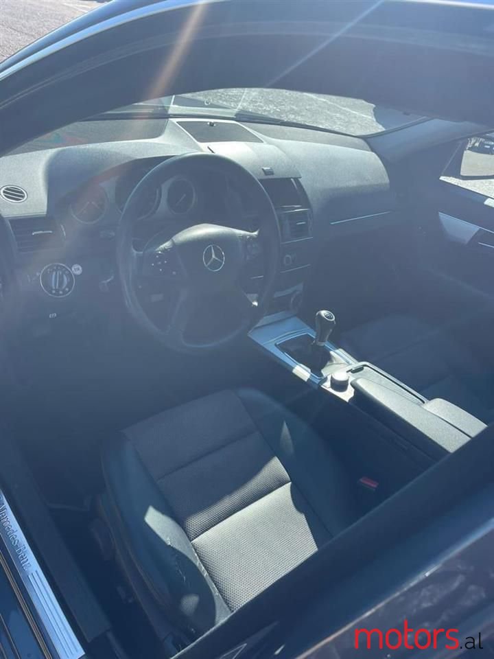 2008' Mercedes-Benz 200 photo #3