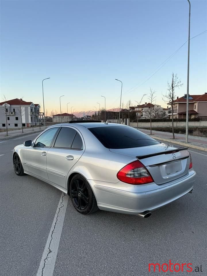 2008' Mercedes-Benz E 230 photo #2