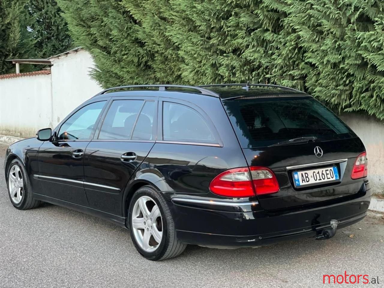 2008' Mercedes-Benz E 200 photo #3