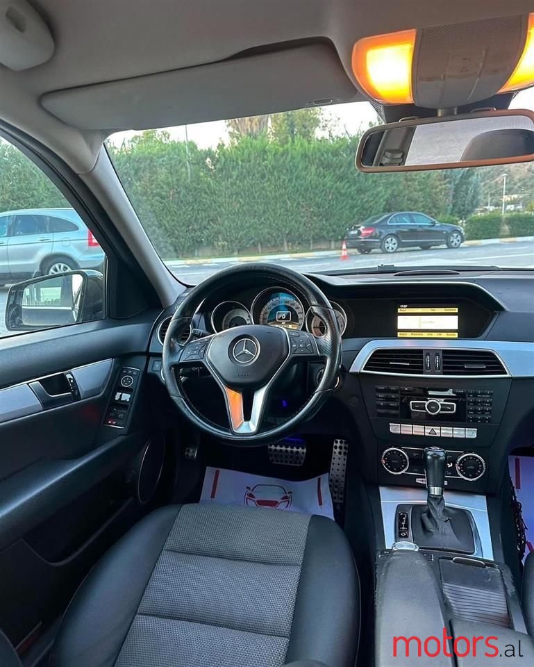 2011' Mercedes-Benz C 220 photo #6