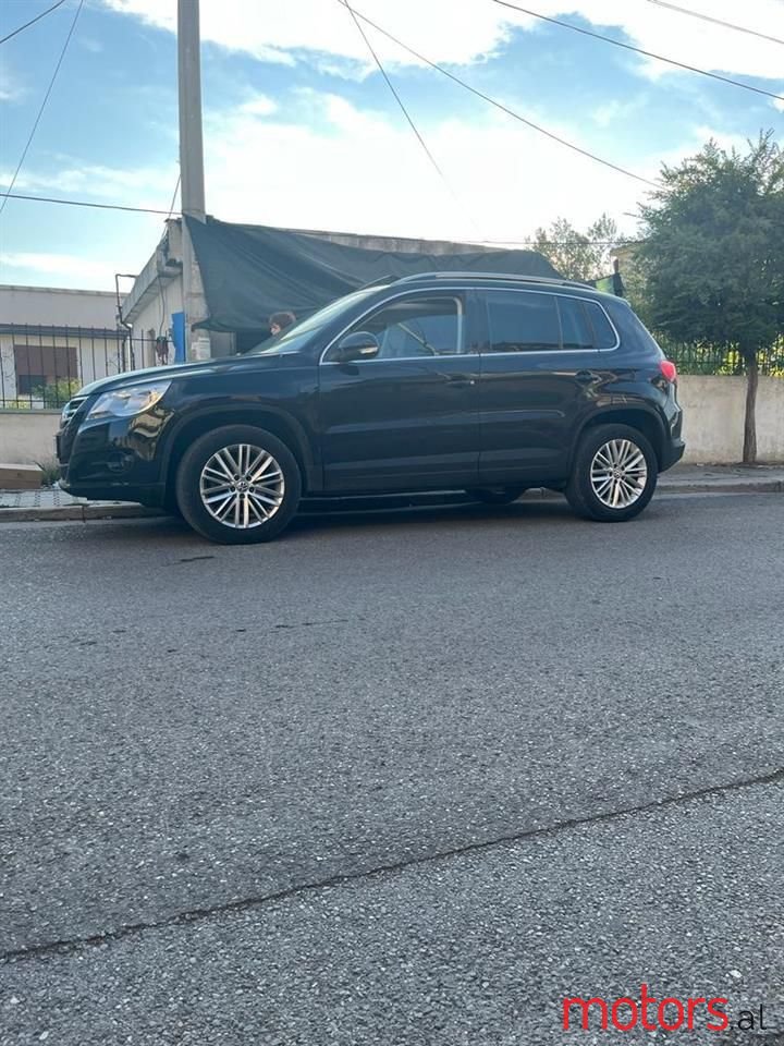 2008' Volkswagen Tiguan photo #4