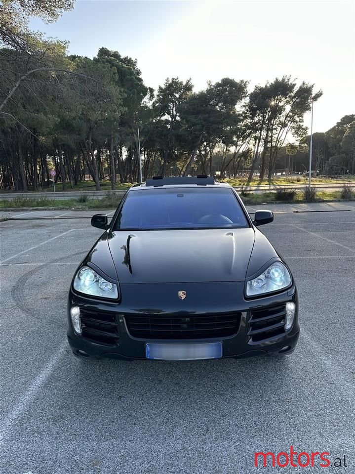 2009' Porsche Cayenne photo #2