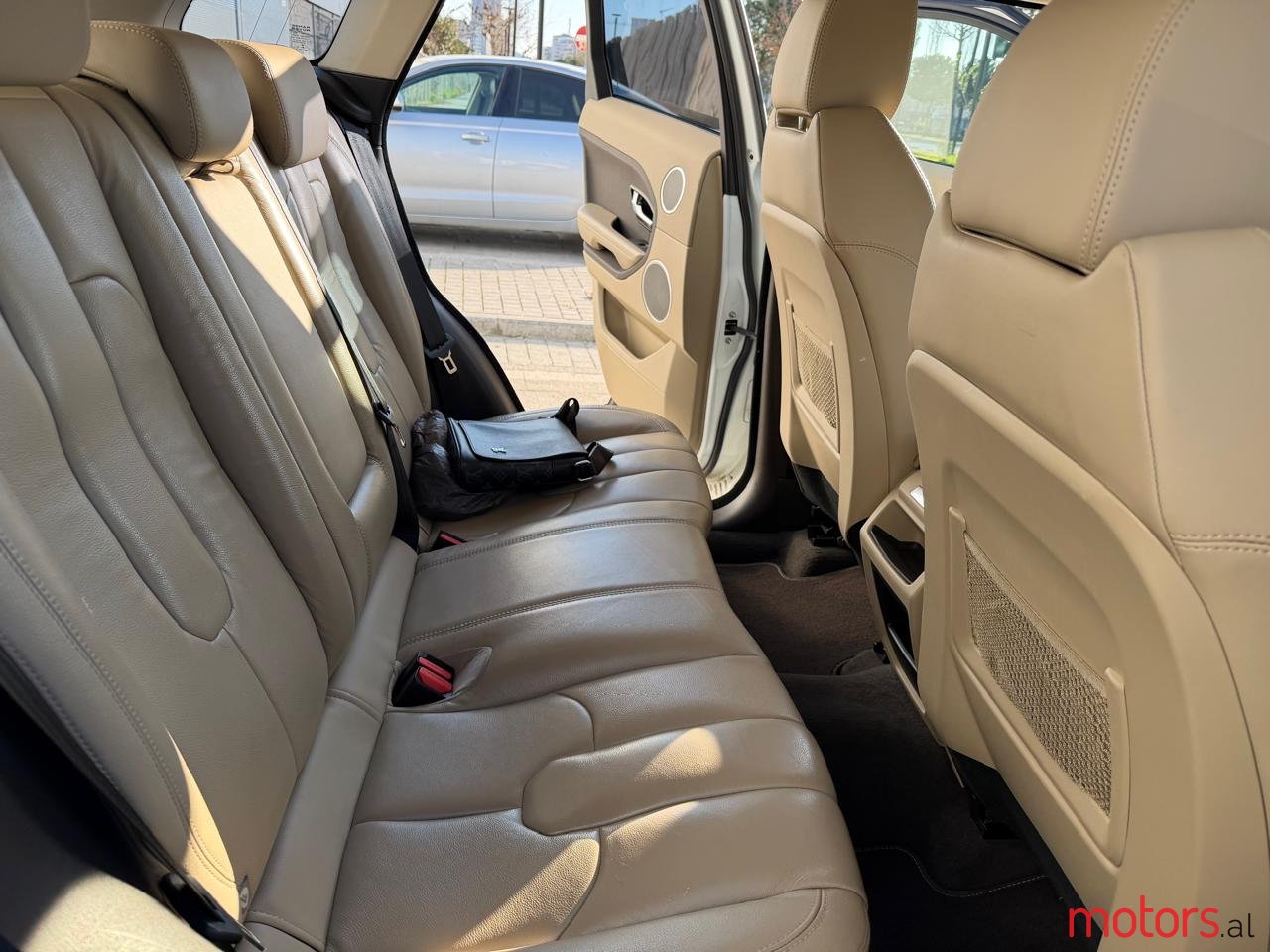 2015' Land Rover Range Rover Evoque photo #5