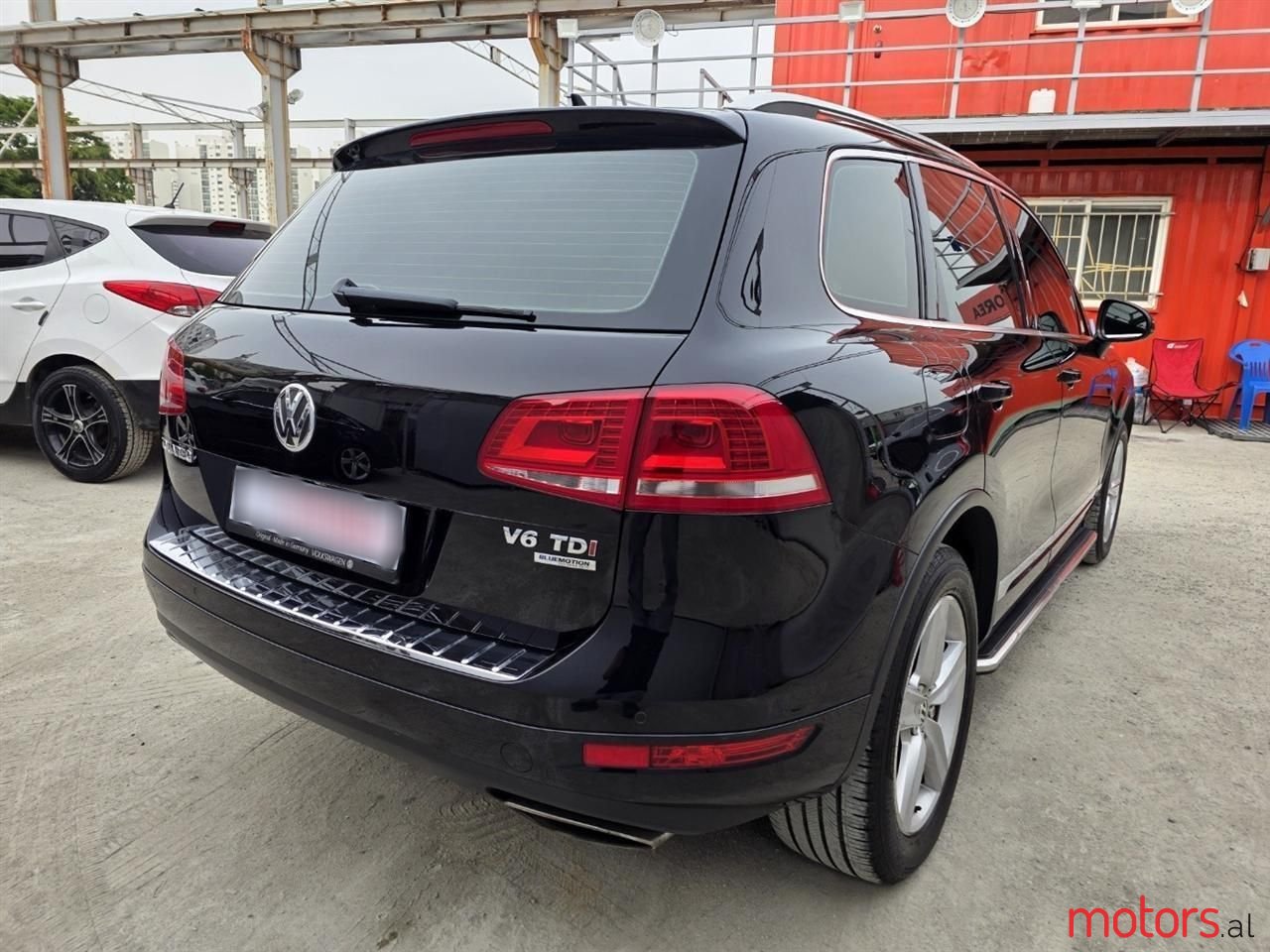 2014' Volkswagen Touareg photo #3