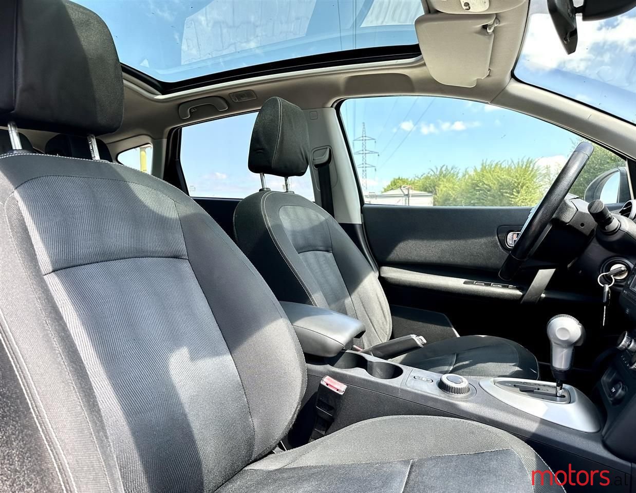 2012' Nissan Qashqai photo #2