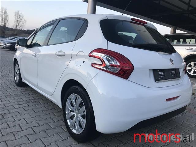 2012' Peugeot 208 hdi photo #3