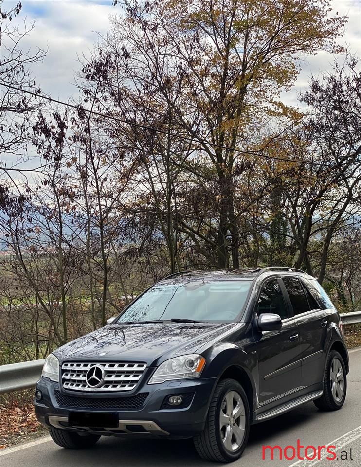 2010' Mercedes-Benz ML 350 photo #1
