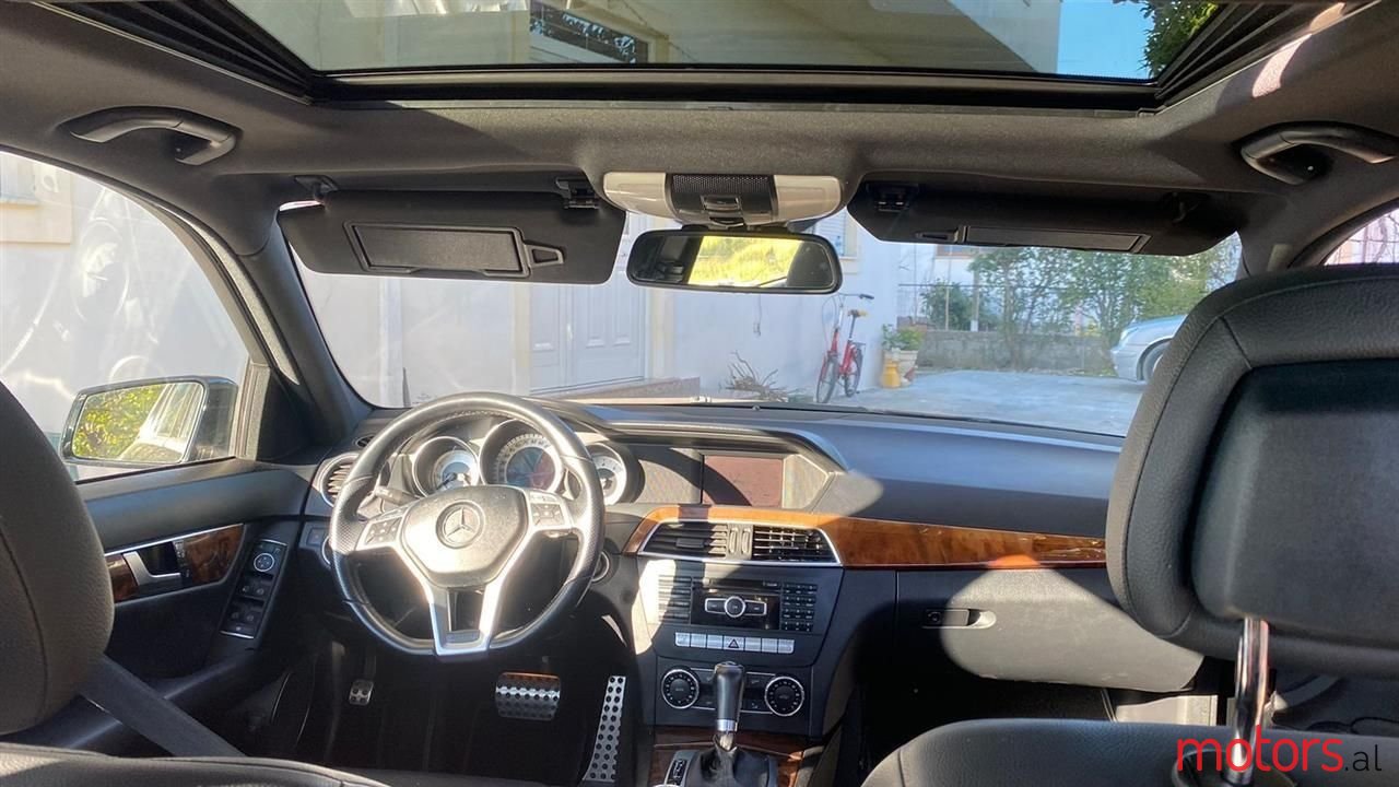 2012' Mercedes-Benz 240 photo #3