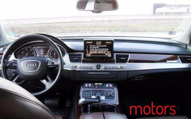 2011' Audi A8 photo #3